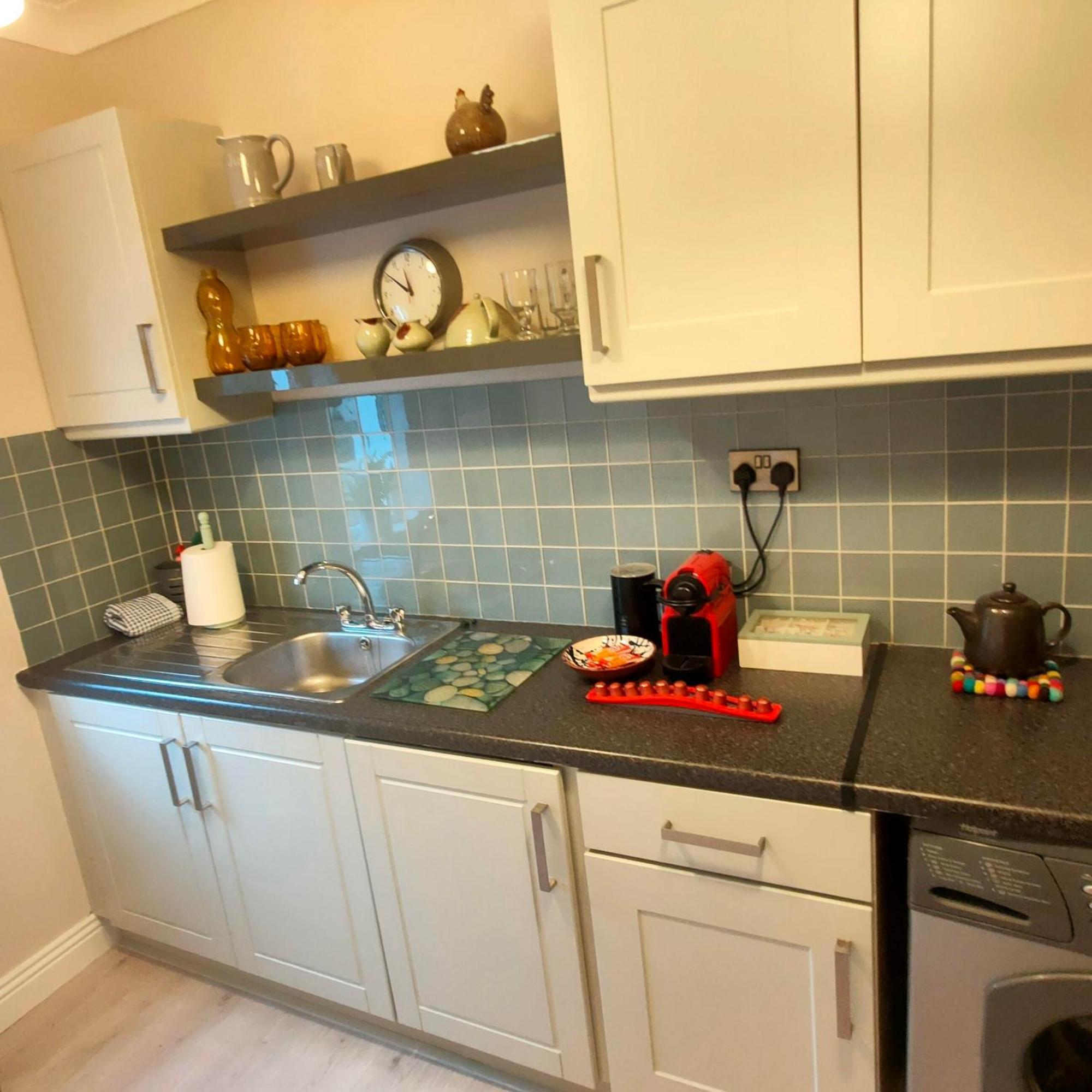 Russell Mews Apartment *